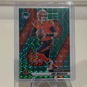 🔥 2025 Joe Burrow Panini Mosaic Orange and Green Prizm. Cincinnati bengals